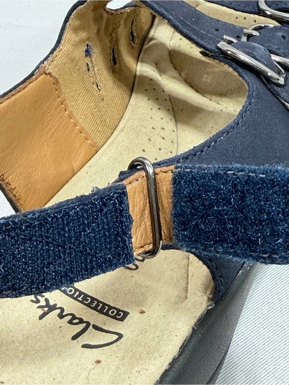 CLARKS Sandal Womens 5 Soft Cushion Buckle Straps Adjust Fit  Blue Suede